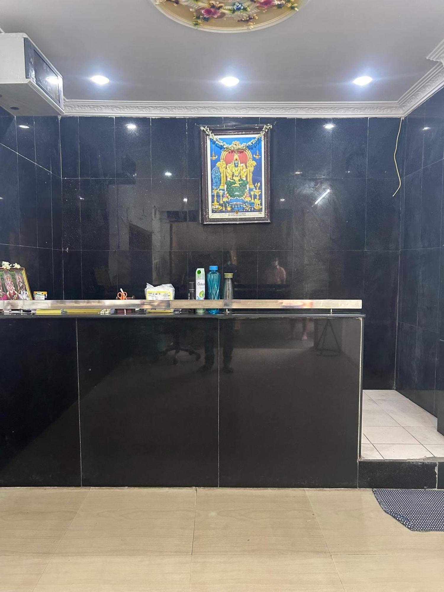 Gsd Inn Guest House Pondicherry Bagian luar foto