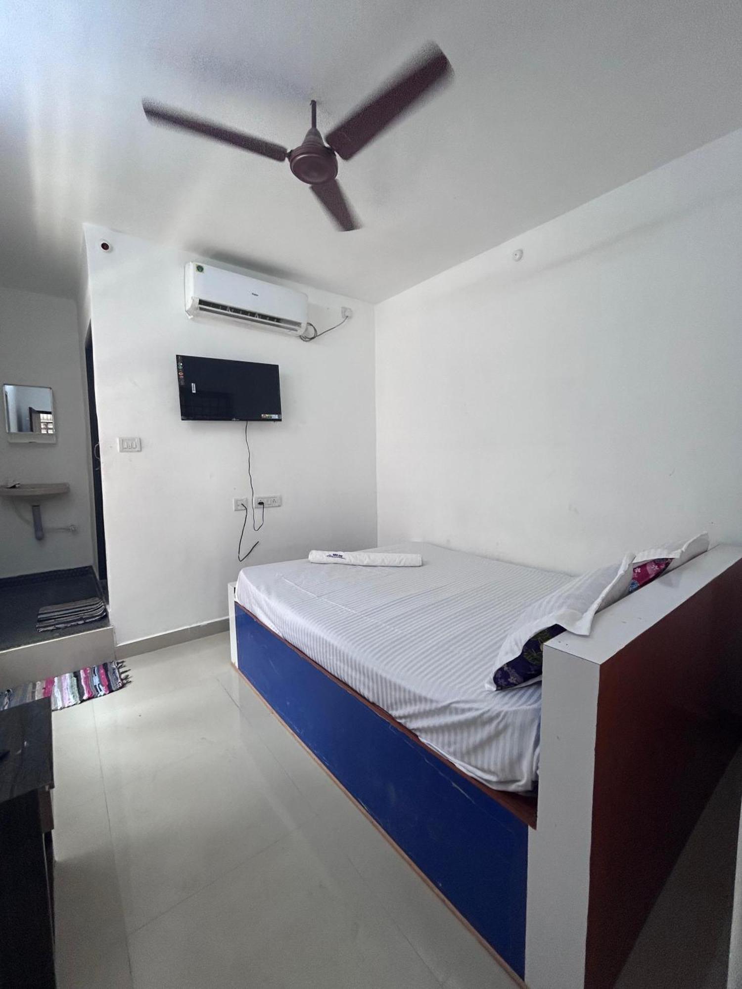 Gsd Inn Guest House Pondicherry Bagian luar foto