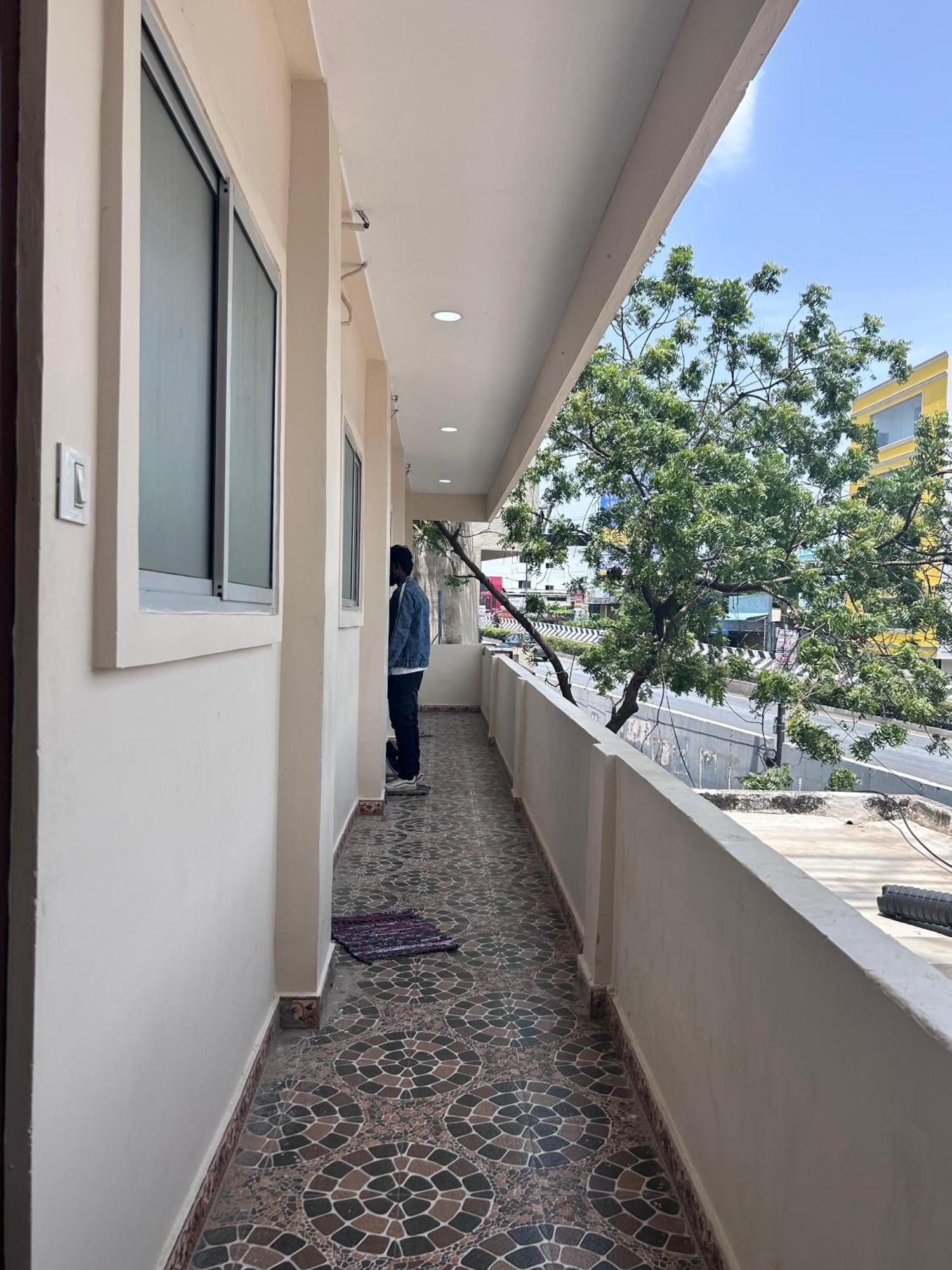 Gsd Inn Guest House Pondicherry Bagian luar foto